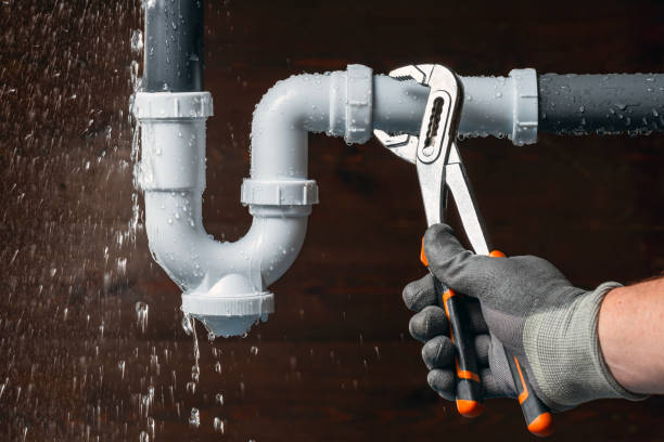 Professional Leak Detection technician working in Cherry Hill, VA